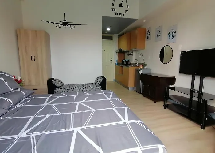 Azur Suites: Stylish Airport Retreat With Netflix And Luxe Pool