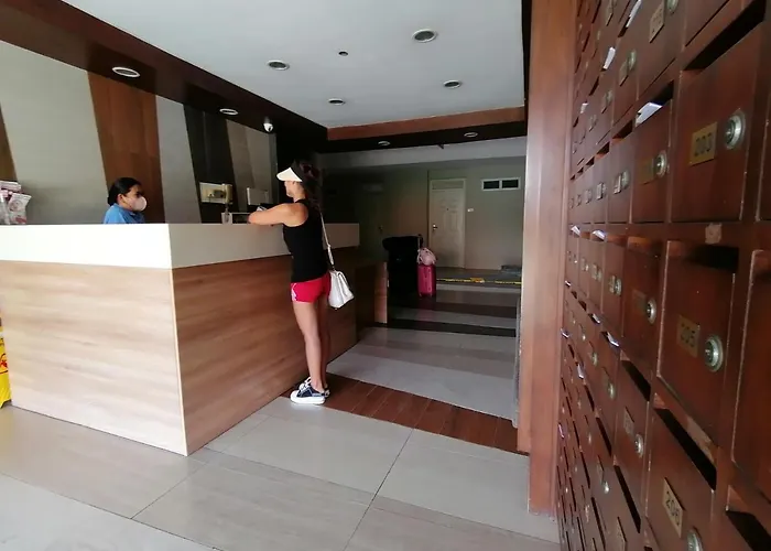 Apartment Azur Suites: Stylish Airport Retreat With Netflix And Luxe Pool Lapu-Lapu City