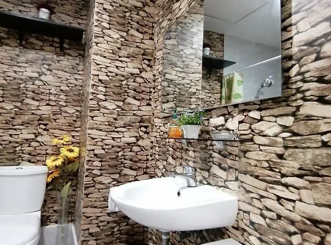 Apartment Azur Suites: Stylish Airport Retreat With Netflix And Luxe Pool