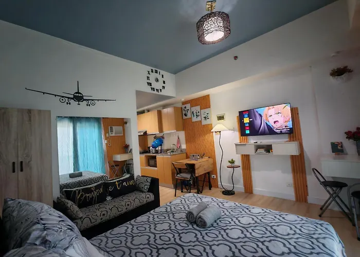 Azur Suites: Stylish Airport Retreat With Netflix And Luxe Pool Apartment *
