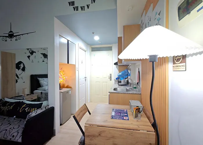 Azur Suites: Stylish Airport Retreat With Netflix And Luxe Pool Apartment Lapu-Lapu City